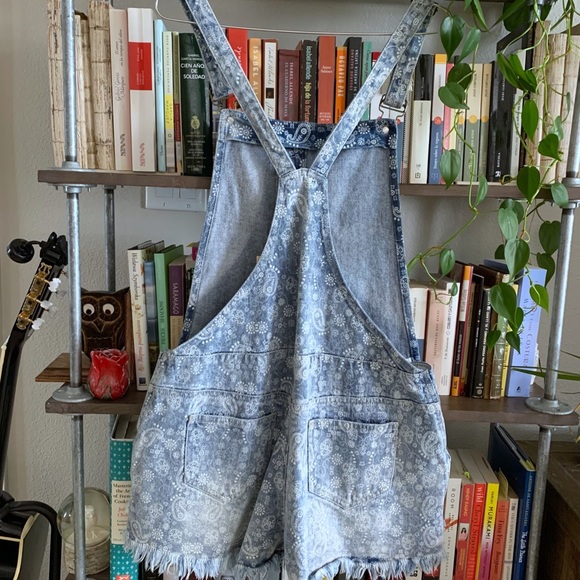 MINKPINK Rodeo Overalls Denim Shorts - Picture 2 of 3